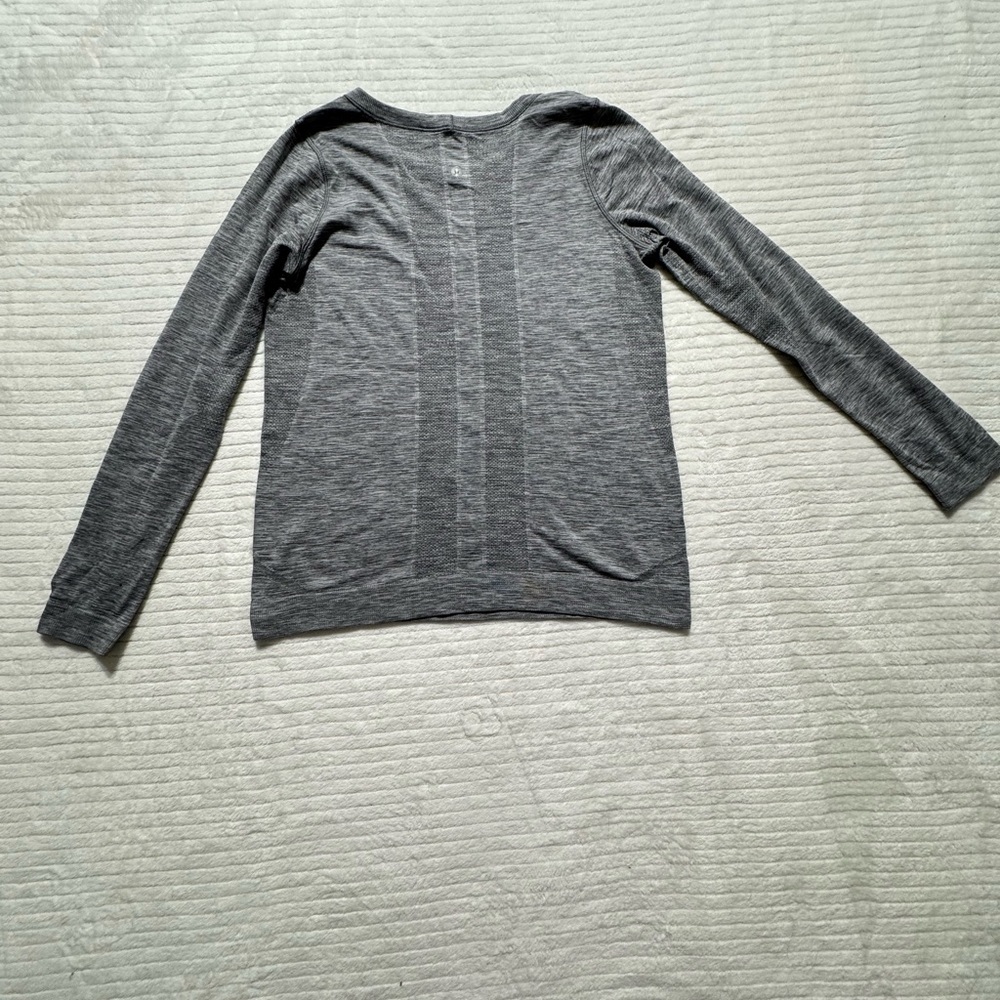 lululemon athletica Charcoal Long Sleeve Top